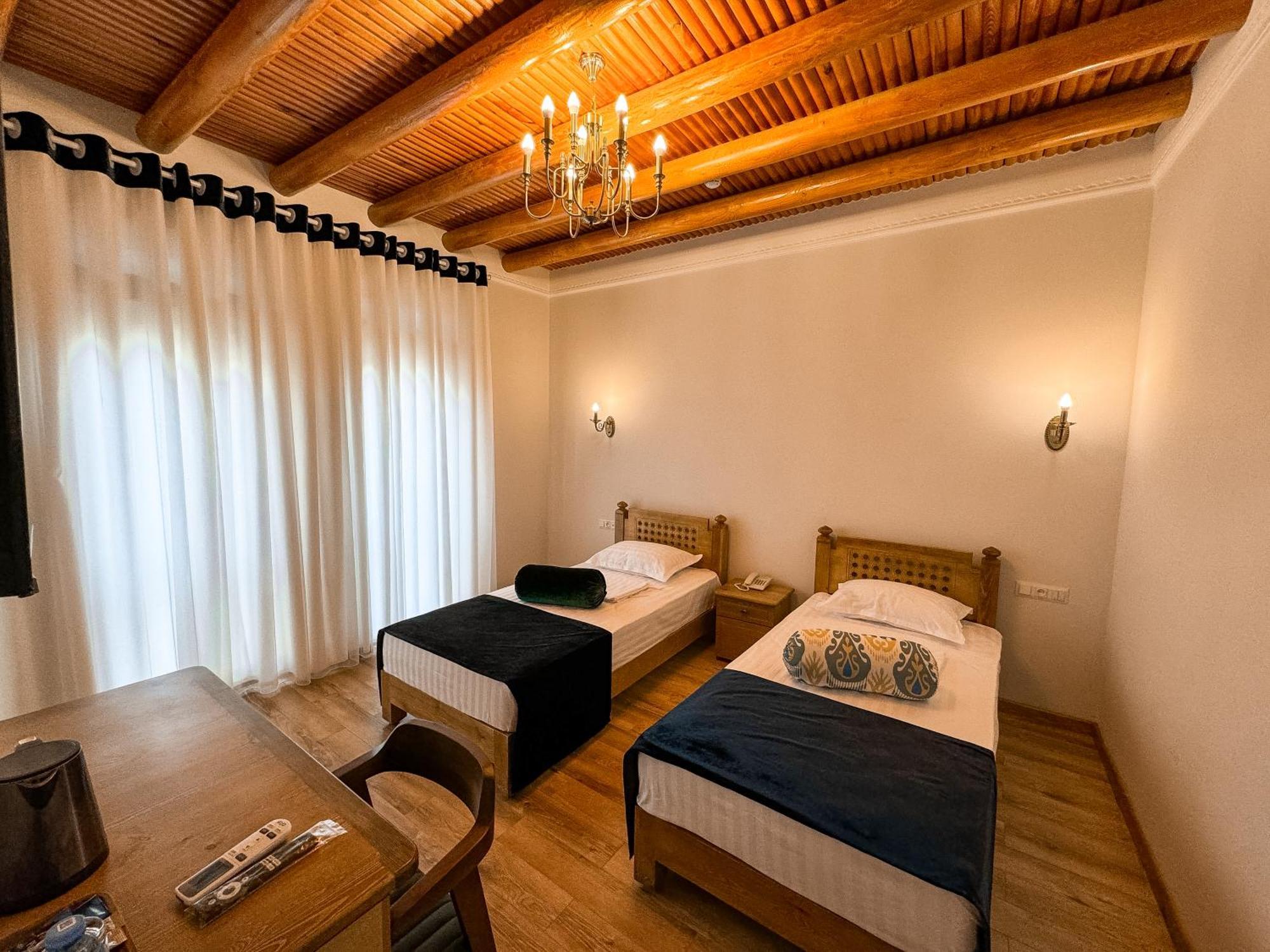 Duston Boutique XIX Century Rooms 부하라 외부 사진
