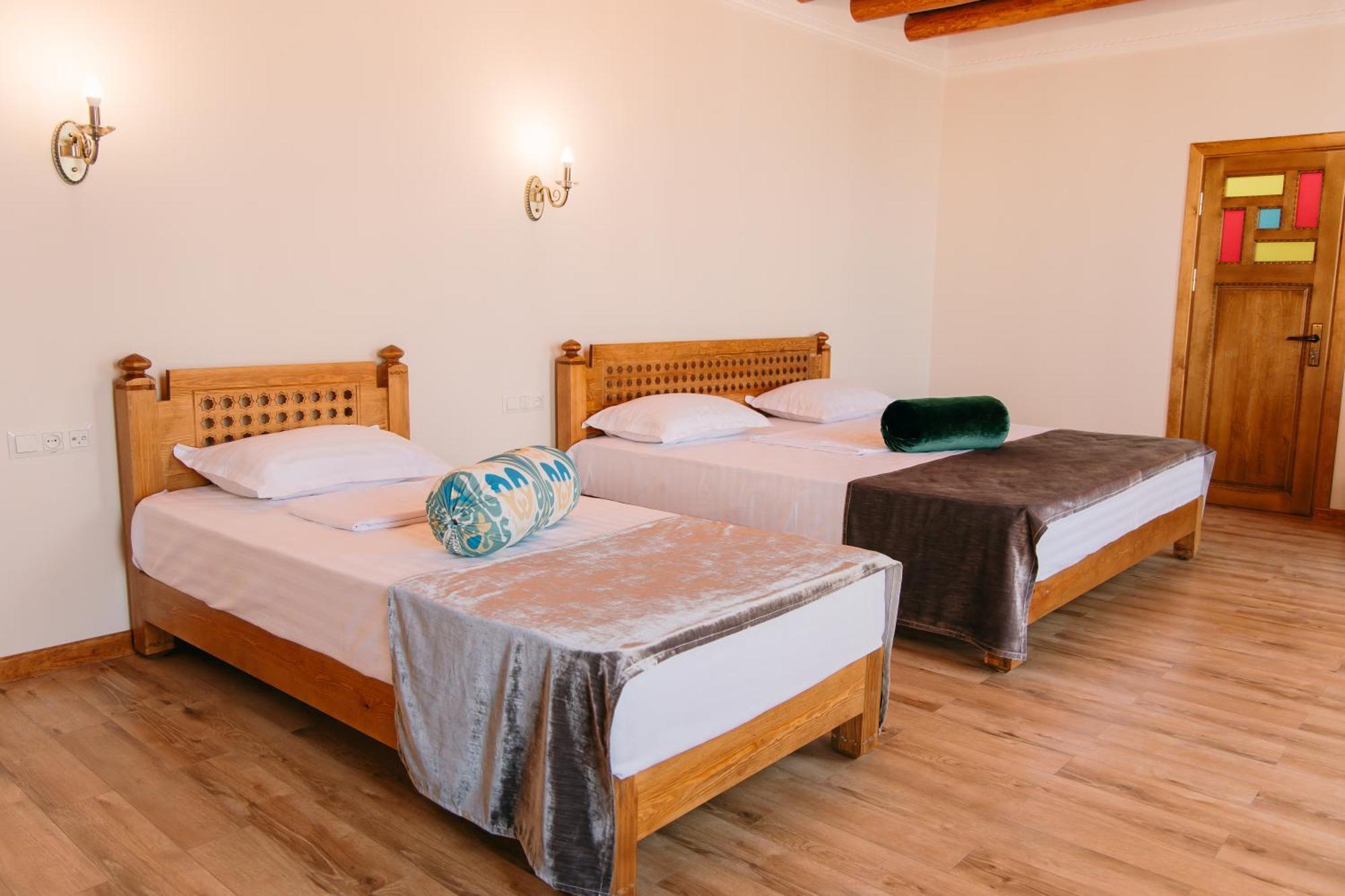 Duston Boutique XIX Century Rooms 부하라 외부 사진