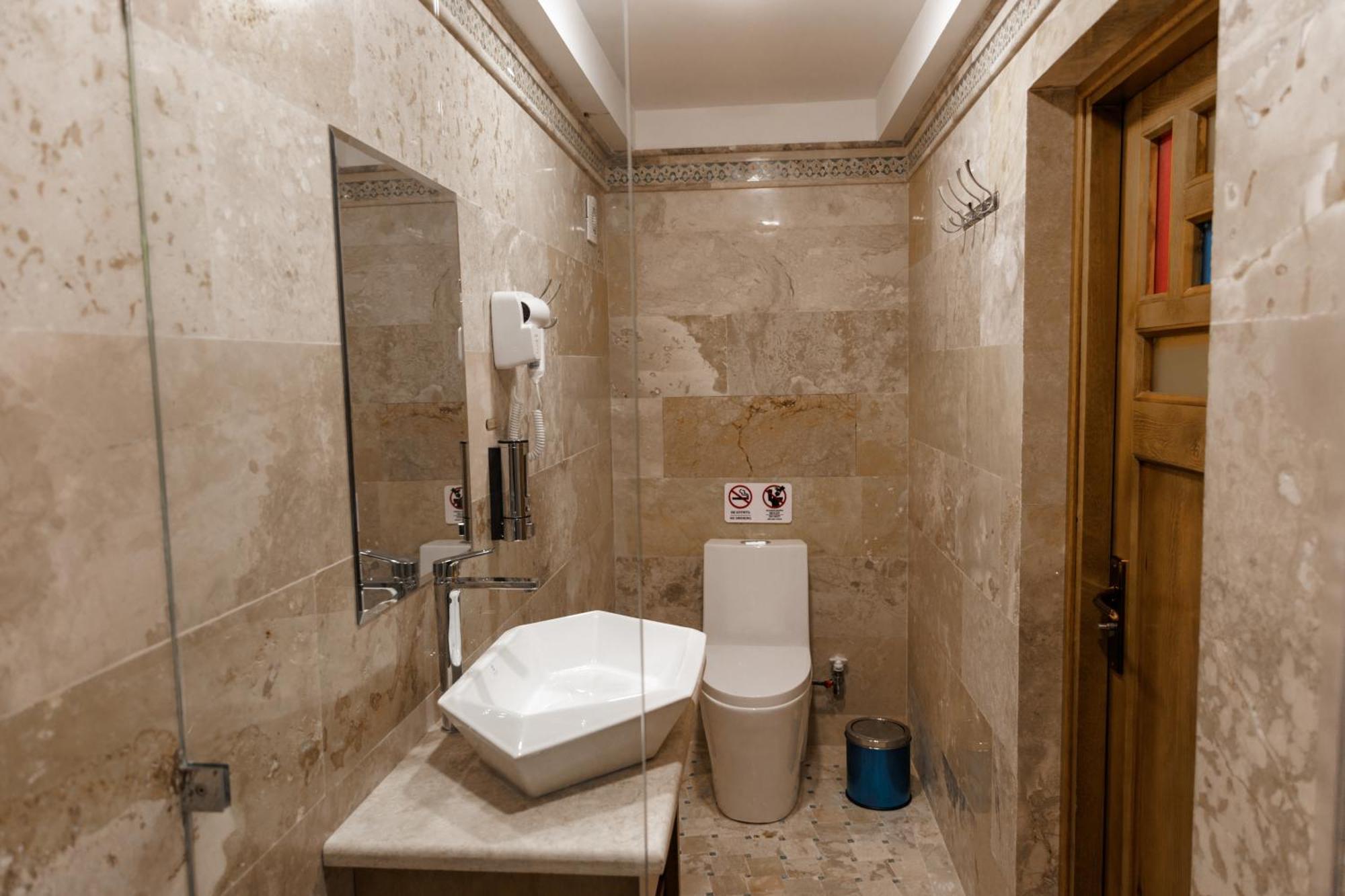 Duston Boutique XIX Century Rooms 부하라 외부 사진